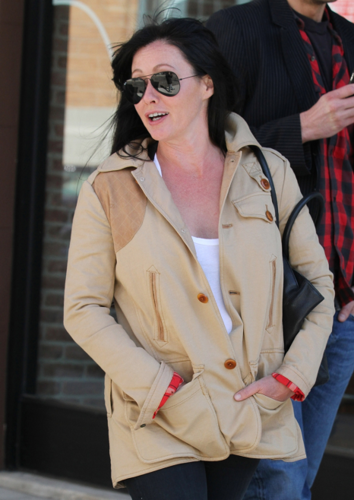  Shannen - Out in New York City, April 21st 2011