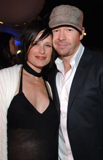  Shawnee Smith and Donnie Wahlberg