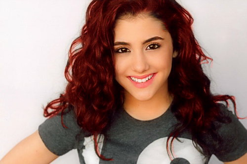  Young Ariana red hair sunting