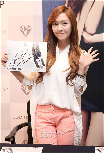 jessica @ coming step fansign event 