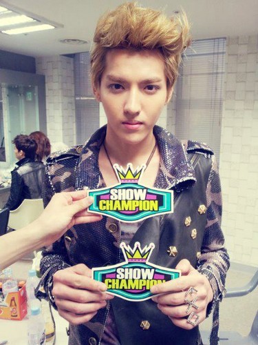  120515 EXO-M MBC mostra Champion