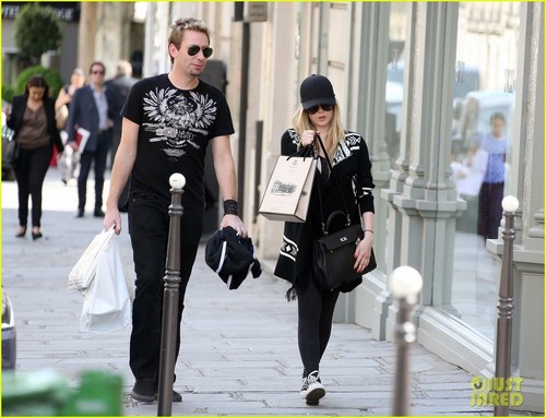 Avril Lavigne & Chad Kroeger: Parisian Pair