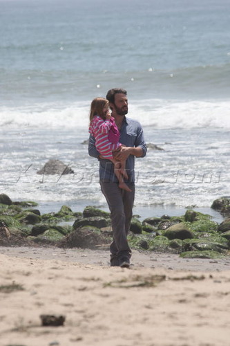  Ben, Jen and their 3 kids at the spiaggia