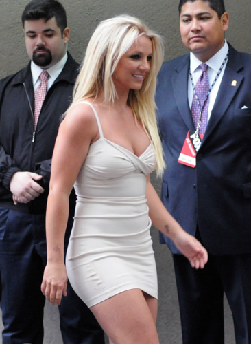 Britney - Upfront FOX (Arrive & Backstage) - May 14, 2012