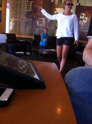  Britney - With kids at Starbucks - May 12, 2012