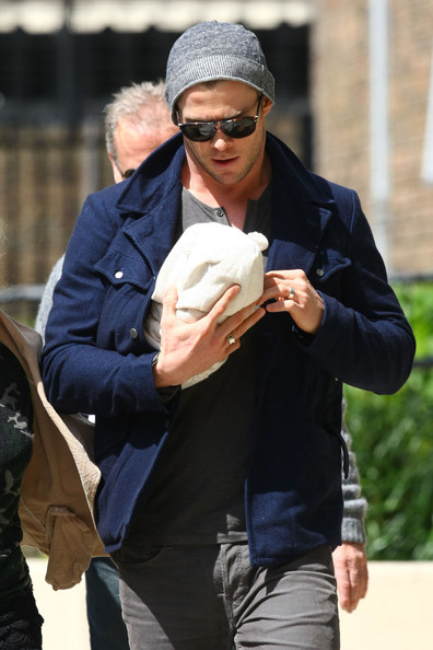 Chris Hemsworth & Elsa Step Out With Baby India
