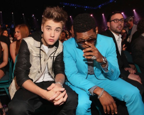  Justin Bieber Billboard muziki Awards white carpet 2012