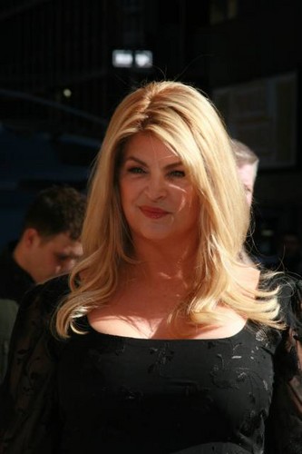  Kirstie Alley makes an appearance on "Late tunjuk with David Letterman"