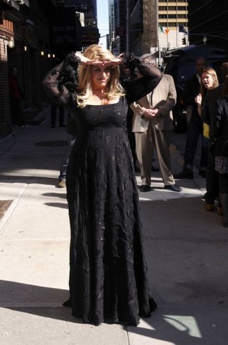 Kirstie Alley makes an appearance on "Late Show with David Letterman"