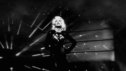  Madonna in 'Girl Gone Wild' muziki video