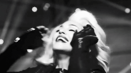  Madonna in 'Girl Gone Wild' muziki video