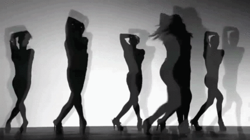  Madonna in 'Girl Gone Wild' âm nhạc video