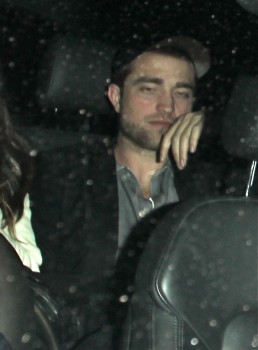  New Pics of Rob leaving A Londres Club Monday