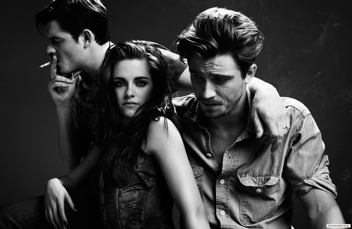  Outtakes of Kristen in "M" magazine with her On The Road castmates.