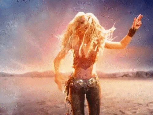  Shakira in 'Whenever, Wherever' âm nhạc video