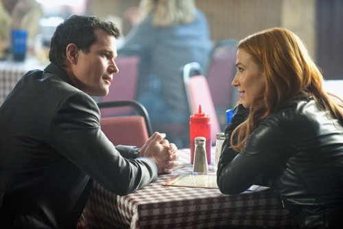  Unforgettable- 1x22- Man in the Woods- Promotional Pictures