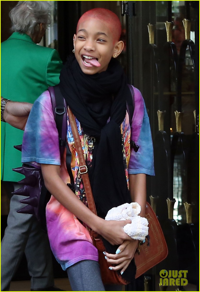 Willow Smith: Stars & Stripes Sky-High Sneakers!