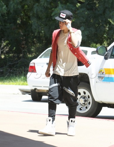  justin and his pants in LA today, 2012