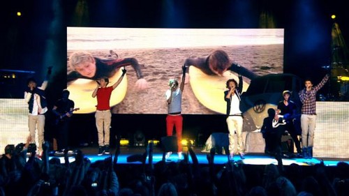  still for up all night DVD tour