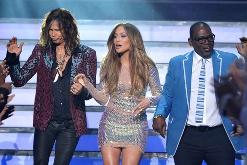  "American Idol" Grand Finale toon [23 May 2012]