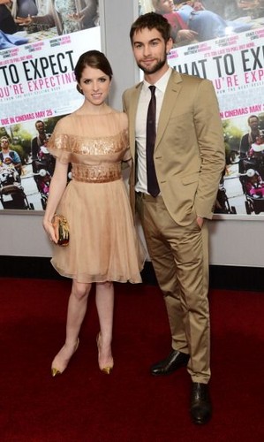  05.22.12 What to Expect लंडन Premiere