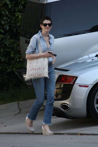  Anne Out in LA (21th May 2012)