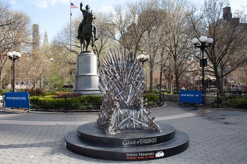  Behold the Iron trono in NYC in Union Square