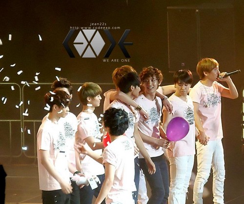  EXO - SMTOWN LIVE WORLD TOUR III in LOS ANGELES