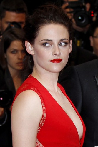  HQ photos; Kristen at the premiere of 'Cosmopolis' [Cannes - 25/05/12]