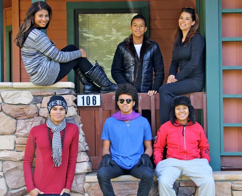  Jaafar with his sister Genevieve, brothers Randy Jr, Donte, Jermajesty and mom Alejandra