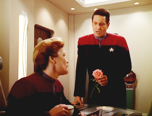  Janeway and Chakotay - 집 is wherever 당신 happen to be