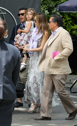  Jessica - Out for Mothers hari in Los Angeles - May 13, 2012
