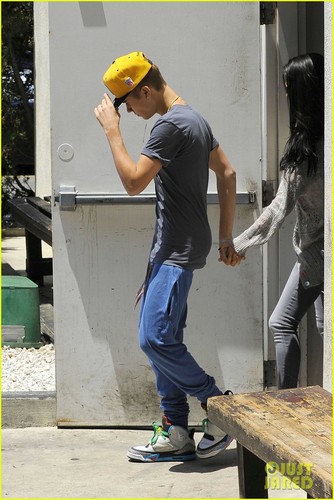  Justin Bieber & Selena Gomez: Benihana Lunch Lovebirds!