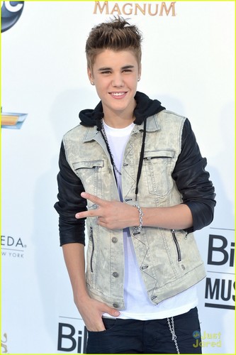  Justin Bieber WINS Social Artist of the Jahr at Billboard Musik Awards!