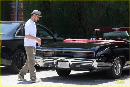  Justin Timberlake Recording muziek for Jessica Biel's New Film