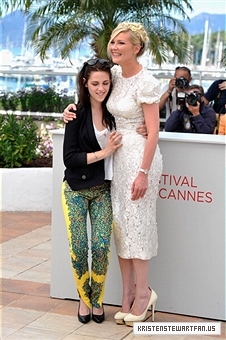  Kristen at the 65th Cannes Film Festival {'On the Road' Photocall}