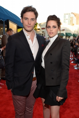  Kristen at the "Snow White and the Huntsman" screening in LA.