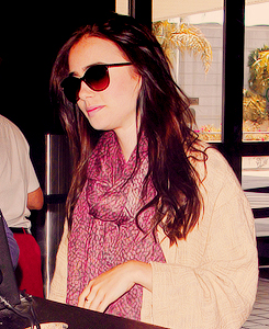  Lily Collins | LAX Airport (May 26, 2012)