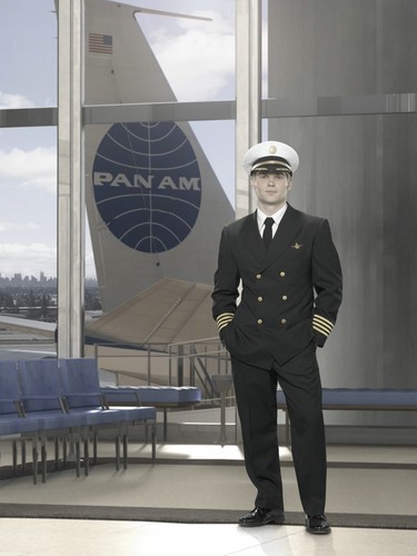  Mike Vogel as Dean Lowery - Pan Am