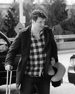 Nathan Fillion leaving Vancouver, April 28th 2012
