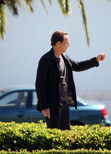  Nicolas Cage - films a scene for his new movie 'Medallion'