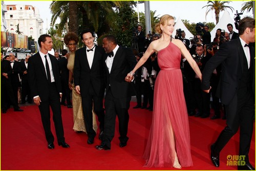 Nicole Kidman & Zac Efron: 'Paperboy' Cannes Premiere!