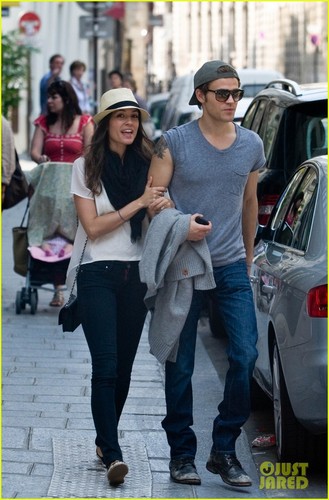  Paul and Torrey shopping in Paris (May 24th, 2012)