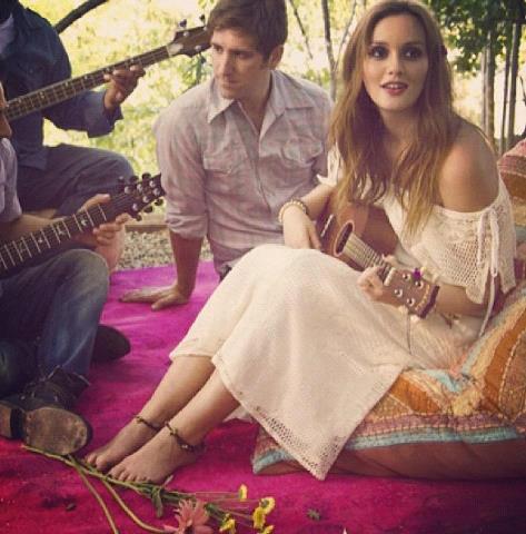  Photoshoot of Leighton with "Check in the dark"