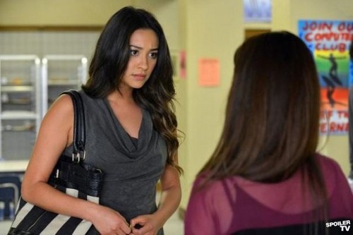 Pretty Little Liars - Episode 3.03 - Kingdom of the Blind - Promotional 写真