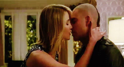  Quinn and Puck キッス 3x22