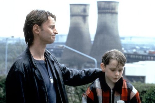  Robert Carlyle- The Full Monty
