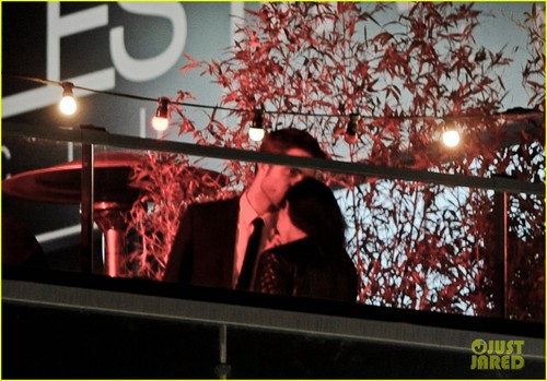  Robert Pattinson & Kristen Stewart 吻乐队（Kiss） at Cannes Film Festival