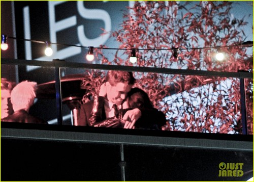  Robert Pattinson & Kristen Stewart किस at Cannes Film Festival