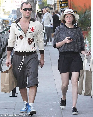  Ruth is dating Jude Law!
